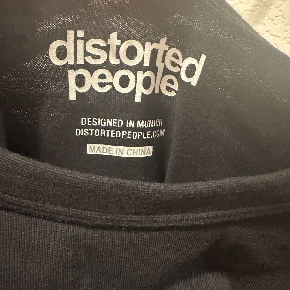Distorted People NWT - Picture 3 of 3